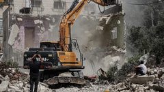 الاحتلال يهدم "فيلاتين" سياحيتين في النويعمة بمدينة أريحا