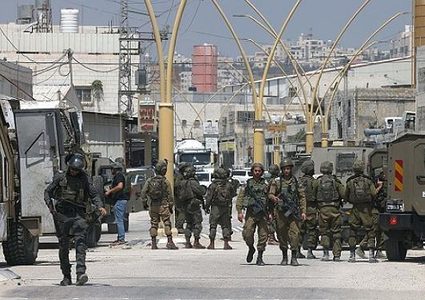 الاحتلال يقتحم مخيم الفوار جنوب الخليل