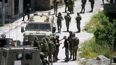 الاحتلال يقتحم برقا شرق رام الله