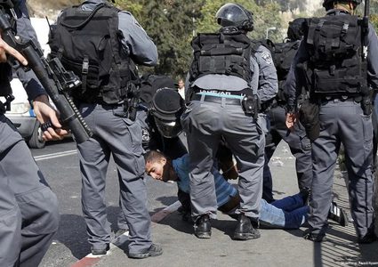 قوات خاصة إسرائيلية تعتقل مواطنا من كفر عقب شمال القدس