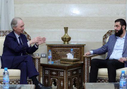 وفد امريكي يناقش رفع العقوبات عن سوريا