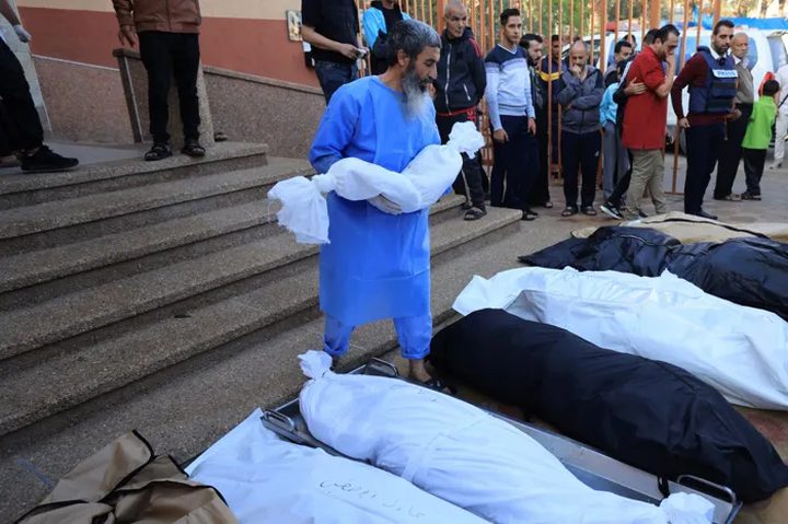 ٣ شهداء في قصف قوات الاحتلال لمحيط مستشفى كمال عدوان