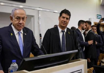 نتنياهو يمثل أمام المحكمة بشأن تهم الفساد الموجهة إليه