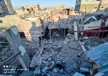 دمار واسع في المخيم الجديد بالنصيرات جراء قصف الاحتلال المستمر