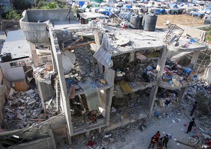 الاحتلال يرتكب خمس مجازر في غزة وحصيلة الشهداء ترتفع إلى 45,317