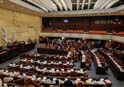 إسرائيل تمدد حالة الطوارئ عاما آخر