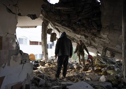 10 شهداء في قصف الاحتلال منزلا في بيت حانون