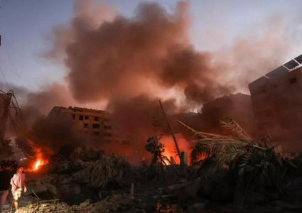 4 شهداء في قصف الاحتلال خيمة تؤوي نازحين في خان يونس وغزة