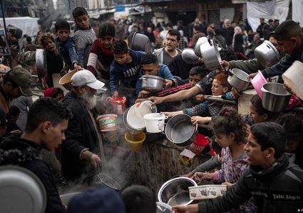 ماكرون يدعو لمساعدات إنسانية عاجلة إلى غزة: الوضع كارثي والخسائر البشرية لا تطاق