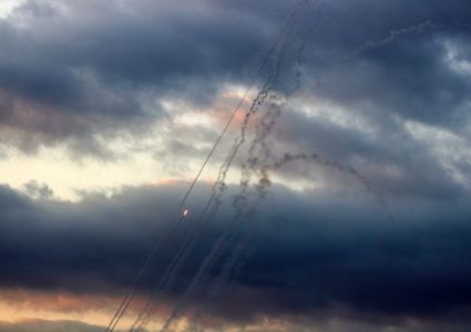 الجيش الاسرائيلي: رصد خمسة صواريخ من غزة