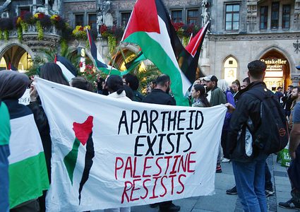 متظاهرون يطالبون الحكومة البريطانية بسحب دعمها لإسرائيل