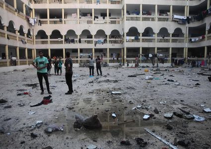 التربية: 12.943 طالبا استُشهدوا و490 مدرسة وجامعة قصفت منذ بداية العدوان