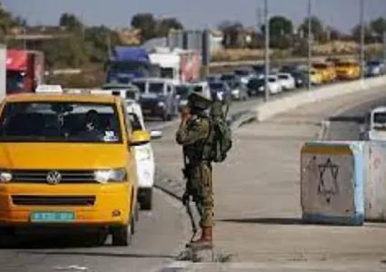 الاحتلال يشدد من إجراءاته على حاجز تياسير