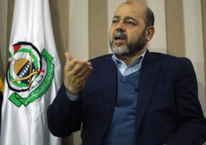 أبو مرزوق: وفد حماس يتجه إلى الدوحة وأمامنا فرصة كبيرة لنجاح المفاوضات هذه المرة