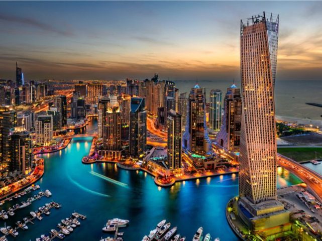 دبي تستقبل 16.79 مليون سائح دولي خلال 11 شهراً
