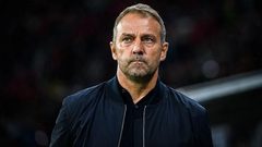 مدرب برشلونة يراوغ بشأن "صفقة التعويض"