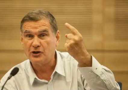 وزير سابق يصف الحرب بغزة بالفضيحة الاستراتيجية