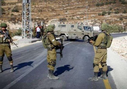 الاحتلال ينصب حاجزا عسكريا على مدخل المنشية جنوب شرق بيت لحم