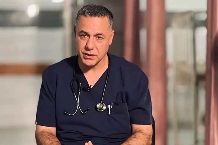 أطباء من أجل حقوق الإنسان: الاحتلال يمنع لقاء الطبيب حسام أبو صفية بمحاميه