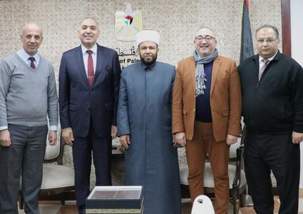 وزير الأوقاف يبحث مع سفير المغرب تعزيز التعاون الديني