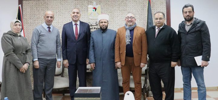 وزير الأوقاف يبحث مع سفير المغرب تعزيز التعاون الديني