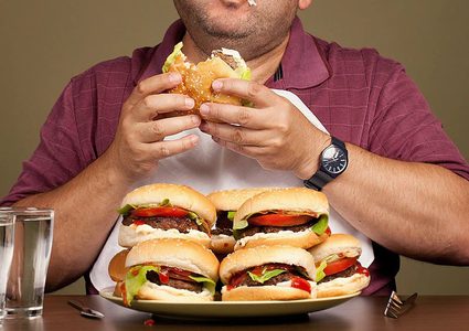 دراسة جديدة: تحفيز الدماغ كهربائيا قد يعالج شراهة الأكل