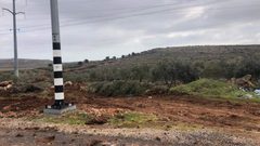 مستوطنون يواصلون شق طريق استعماري شرق نابلس