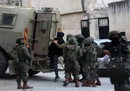 الاحتلال يشن حملة اعتقالات ومداهمات واسعة في الضفة الغربية