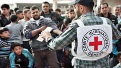 الصليب الأحمر يتفقد مركز الأطراف الصناعية في غزة