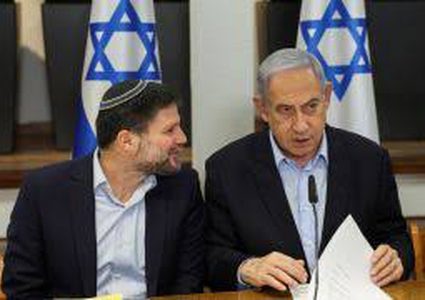 بولندا تتعهّد منح المسؤولين الإسرائيليين «حرية» الوصول إلى «أوشفيتز»