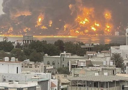 غارات إسرائيلية واسعة على اليمن.. ونتنياهو يعلق