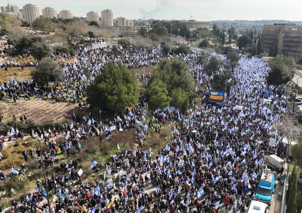 استطلاع لمعاريف: 88% من الإسرائيليين يؤيدون التوصل لصفقة تبادل