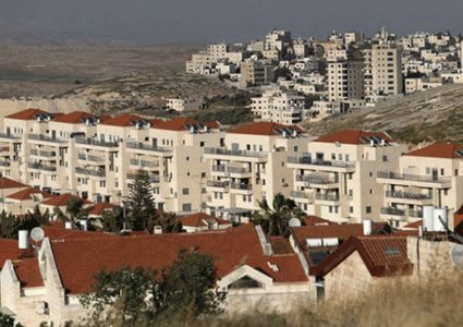 إسرائيل هيوم : عام 2024 اكتمل بناء أركان "دولة سموتريتش" في الضفة