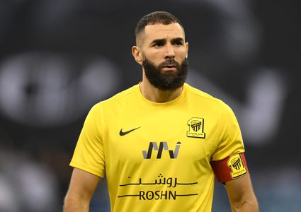 بنزيما: أنباء اعتزالي "كلام فارغ"