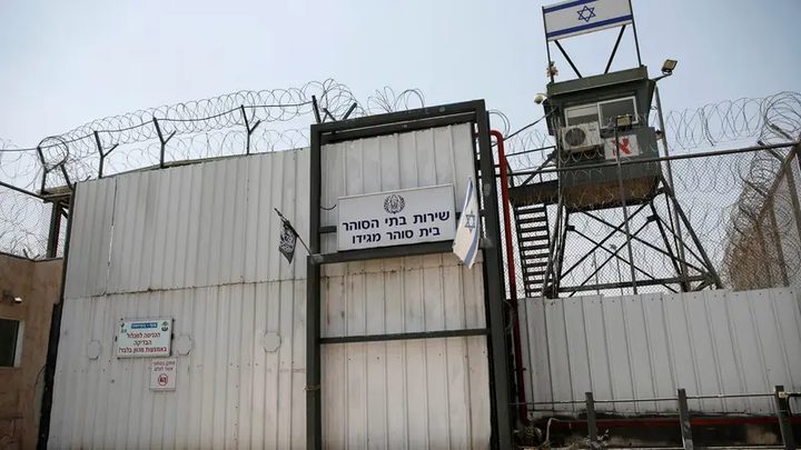 الأورومتوسطي: الاحتلال يستخدم السجون كأداة للتعذيب والانتقام الممنهج ضد الأسرى