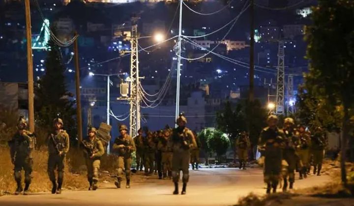 سلفيت:الاحتلال يعتقل عشرات المواطنين من بلدة ديراستيا