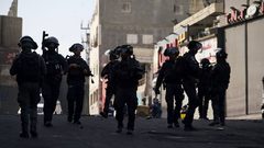 سلفيت: اعتداءات واعتقال 100 مواطن في حارس