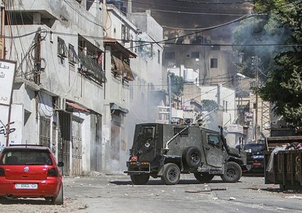 الاحتلال يعتقل 5 فلسطينيين في نابلس ومخيم العين