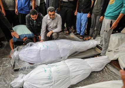 467 يوم من الحرب: شهداء بالعشرات وقصف خيام النازحين بغزة