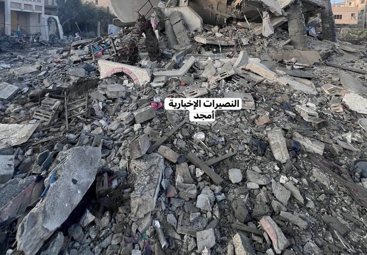 آثار قصف الاحتلال لمنزل في منطقة المفتي شمال مخيم النصيرات
