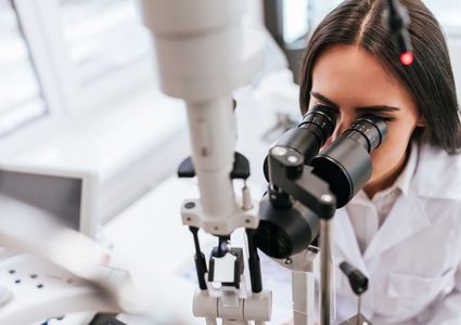 التعرُّف على اضطرابات الدماغ من شبكية العين