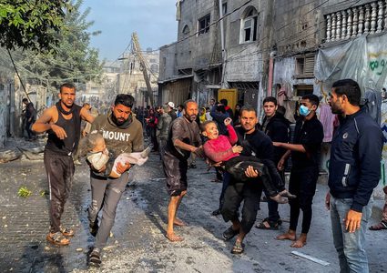 استشهاد مواطن وزوجته وأطفالهم الثلاثة في قصف للاحتلال جنوب قطاع