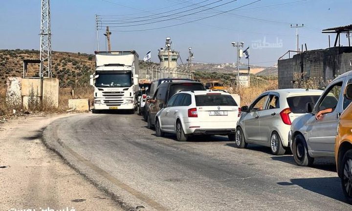 الاحتلال يشدد إجراءاته العسكرية على حاجزي تياسير والحمرا بالأغوار