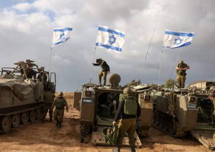 جيش الاحتلال يحذر سكان غزة من الاقتراب من قواته أو المنطقة العازلة