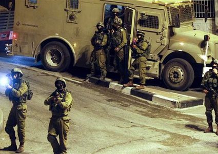 إصابات إثر اعتداء الاحتلال على مواطنين قرب سجن "عوفر"