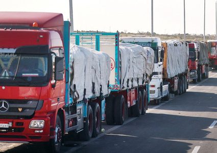 مصر تعلن تحريك الدفعة الثانية من شاحنات المساعدات باتجاه غزة