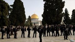 مستوطنون يقتحمون المسجد الأقصى