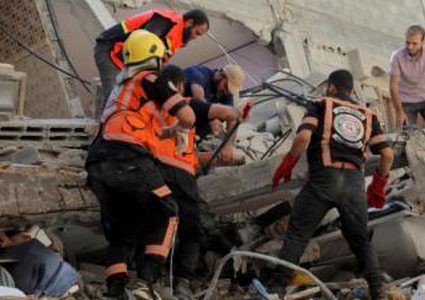 الدفاع المدني: انتشال 66 جثمانا خلال يوم واحد في غزة