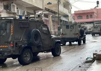 الاحتلال يواصل إغلاق أريحا ويقتحم عقبة جبر ويعتدي على مواطن بالعوجا