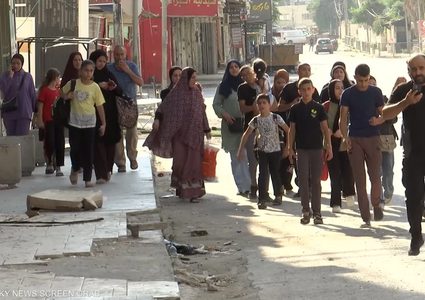 الاحتلال يجبر مواطنين على النزوح من أحياء في مخيم جنين إلى واد برقين